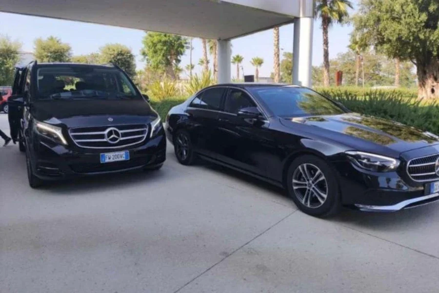 Mercedes Classe V e Mercedes Classe E della nostra flotta